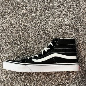 woman’s size 8.5 black and white Sk8- HI vans